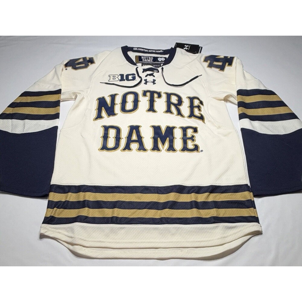 Notre Dame Fighting Irish Under Armour Hockey Jersey BIG 10 Men’s Small NWT New